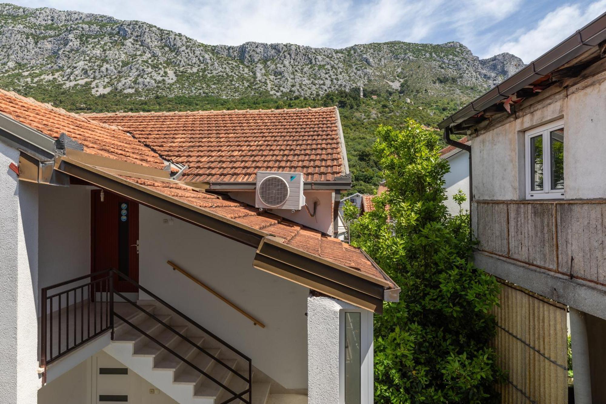 Apartments By The Sea Podaca, Makarska - 515 Exterior photo